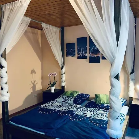 Maja Apartment *